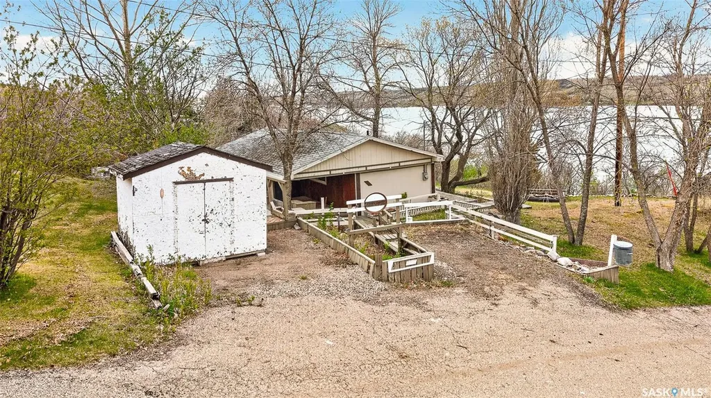 504 Loney Avenue South Lake SK S0H 2X0