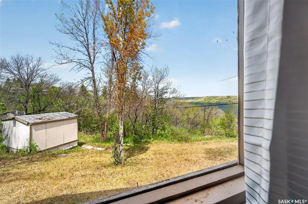 504 Loney Avenue South Lake SK S0H 2X0