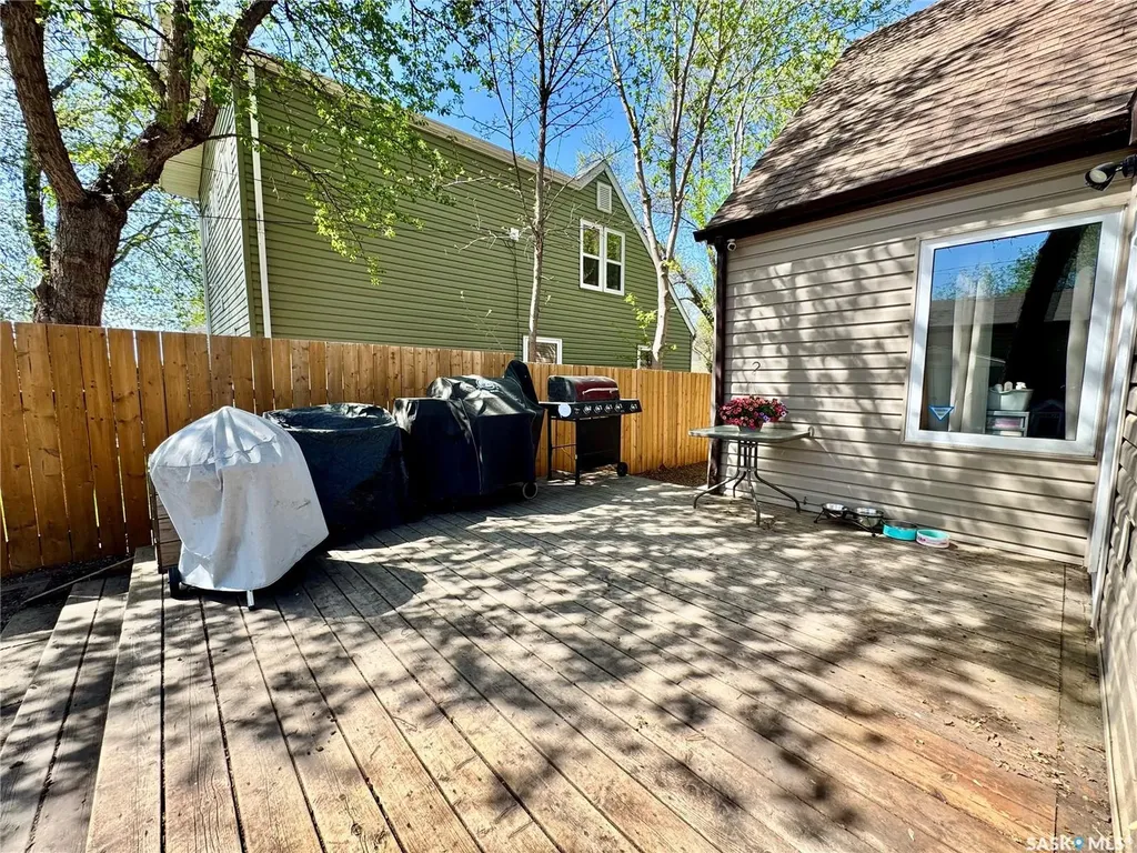 719 4th Street E Prince Albert SK S6V 0K4