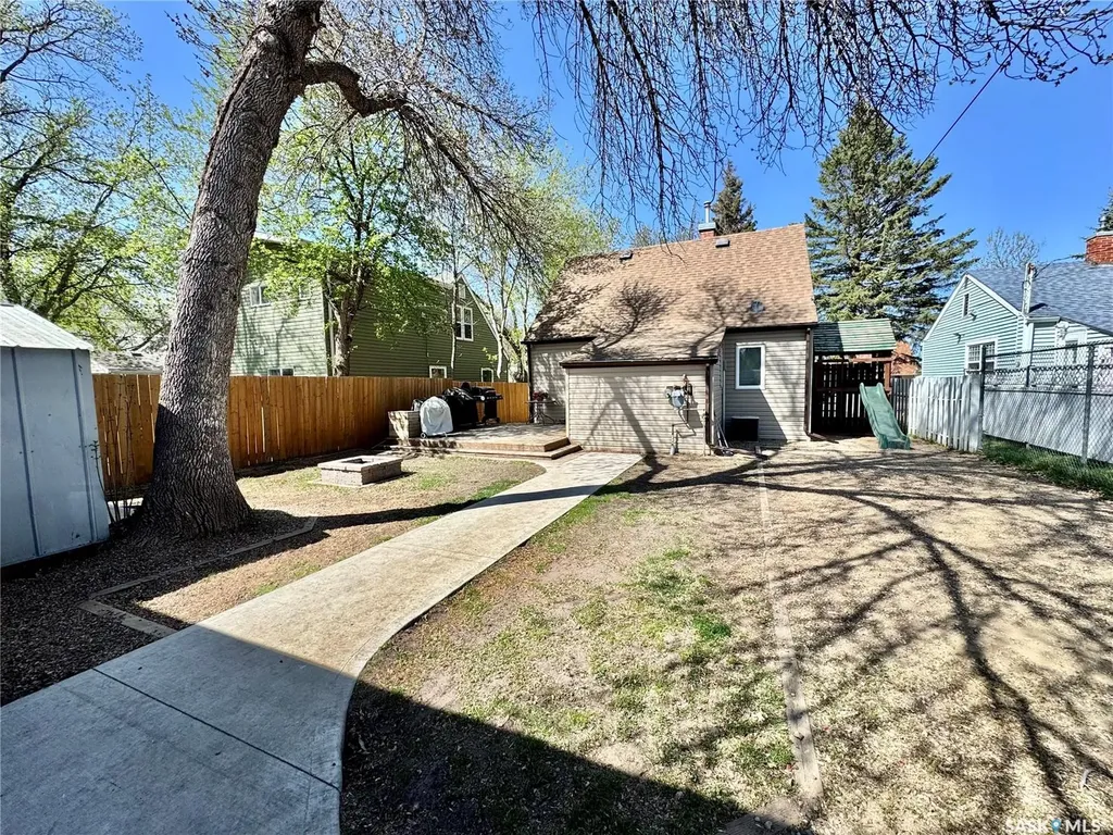 719 4th Street E Prince Albert SK S6V 0K4