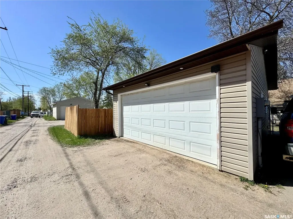 719 4th Street E Prince Albert SK S6V 0K4