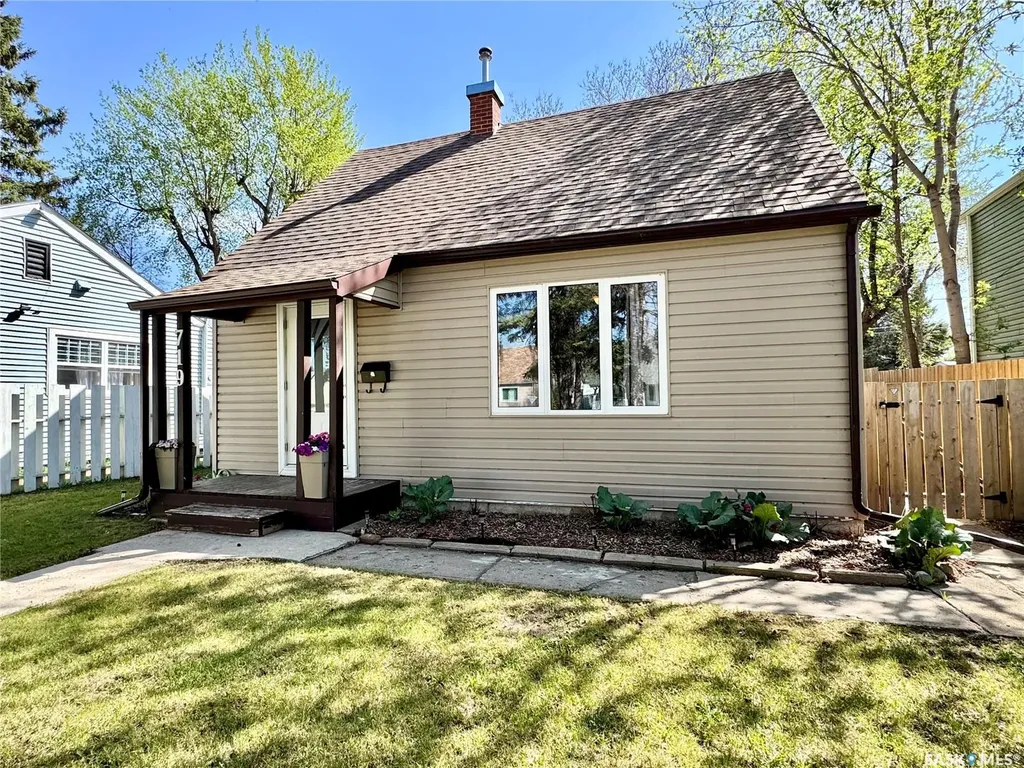 719 4th Street E Prince Albert SK S6V 0K4
