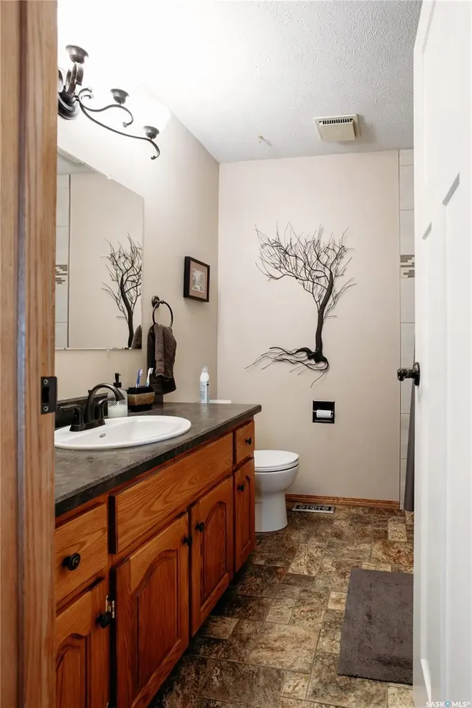 643 Dieppe Drive Weyburn SK S4H 3G4