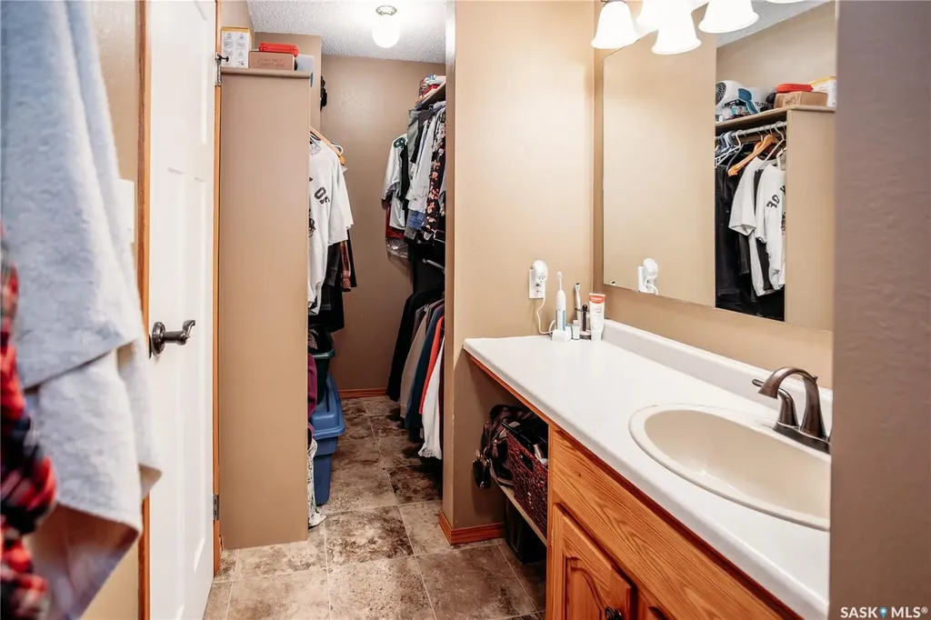643 Dieppe Drive Weyburn SK S4H 3G4