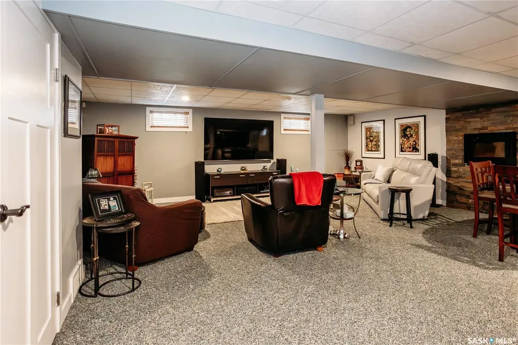 643 Dieppe Drive Weyburn SK S4H 3G4
