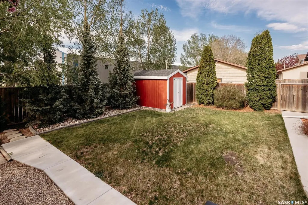 643 Dieppe Drive Weyburn SK S4H 3G4