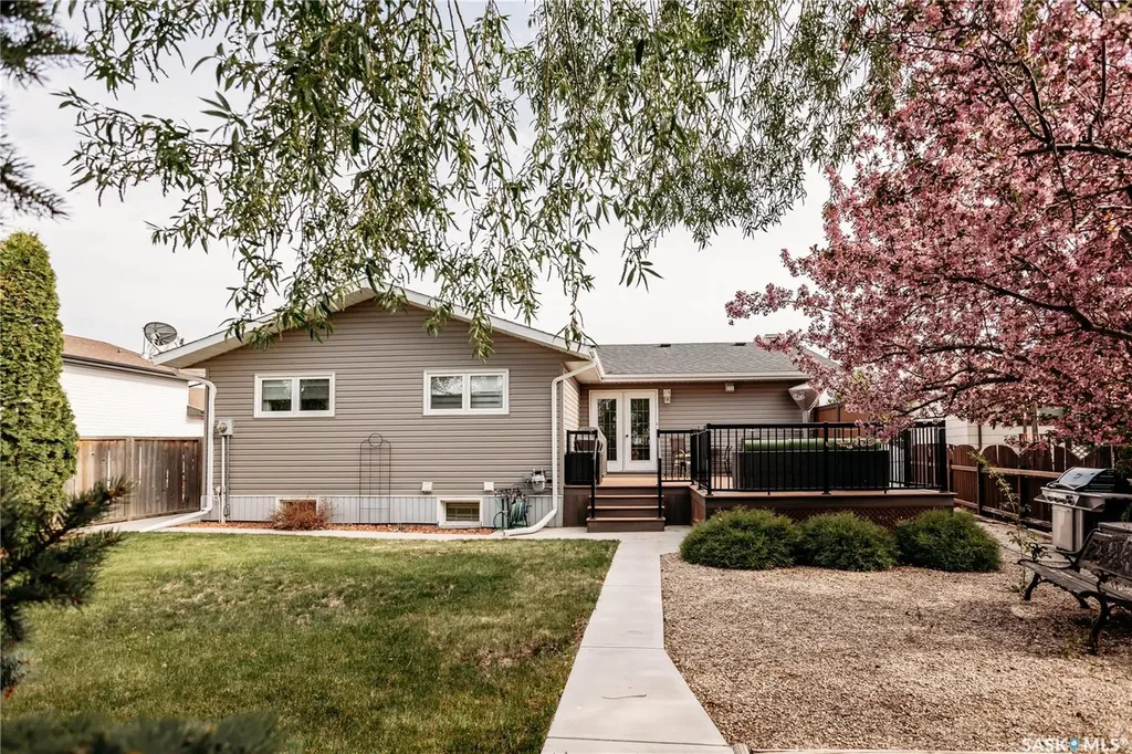 643 Dieppe Drive Weyburn SK S4H 3G4