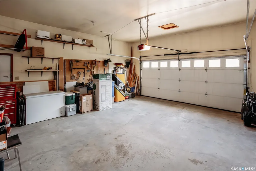 643 Dieppe Drive Weyburn SK S4H 3G4