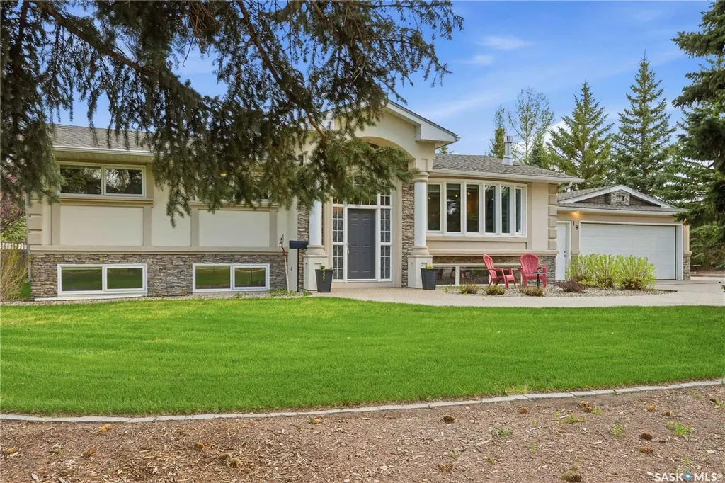 19 Ridgedale Bay White City SK S4L 5B1
