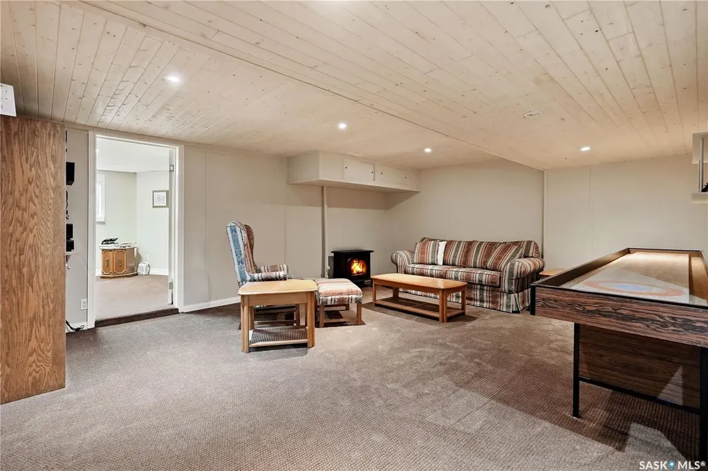 19 Ridgedale Bay White City SK S4L 5B1