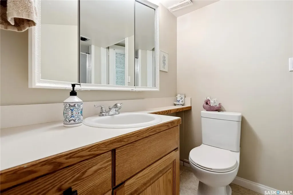 19 Ridgedale Bay White City SK S4L 5B1
