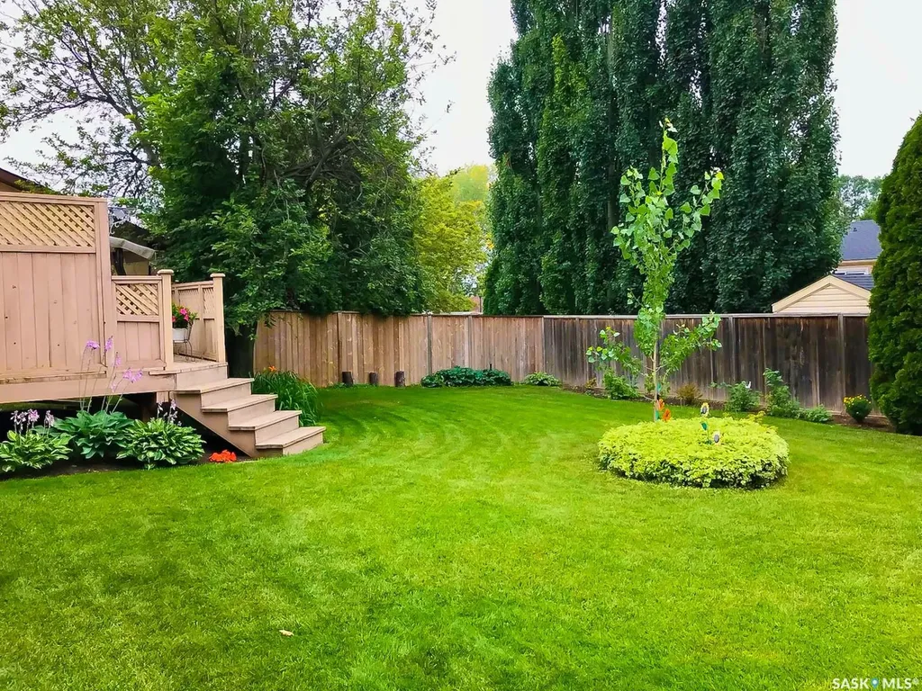 205 Hector Crescent N Regina SK S4Y 1C1