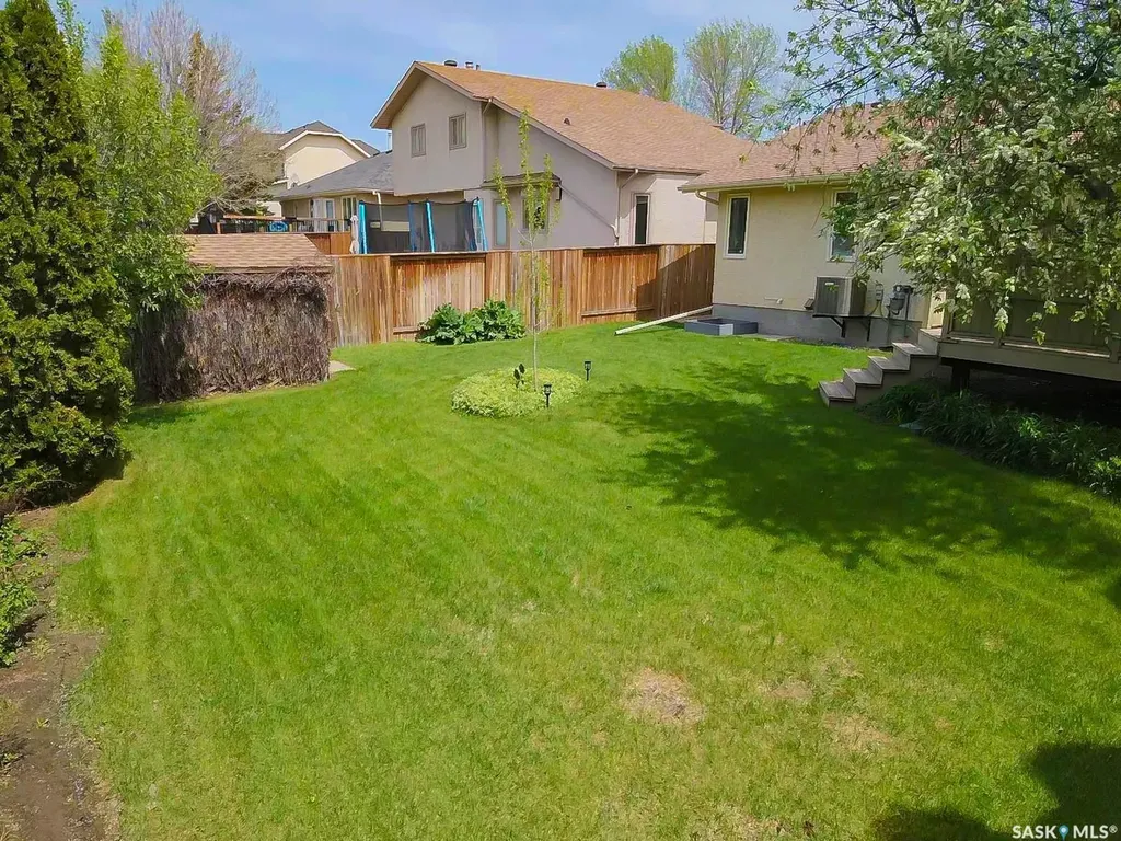 205 Hector Crescent N Regina SK S4Y 1C1