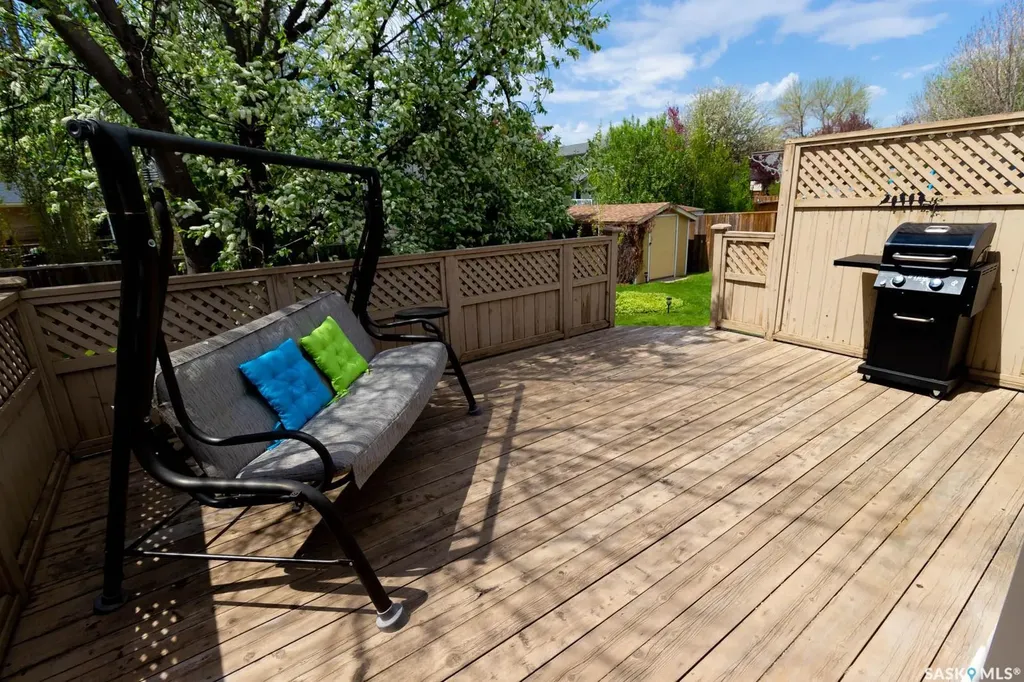 205 Hector Crescent N Regina SK S4Y 1C1
