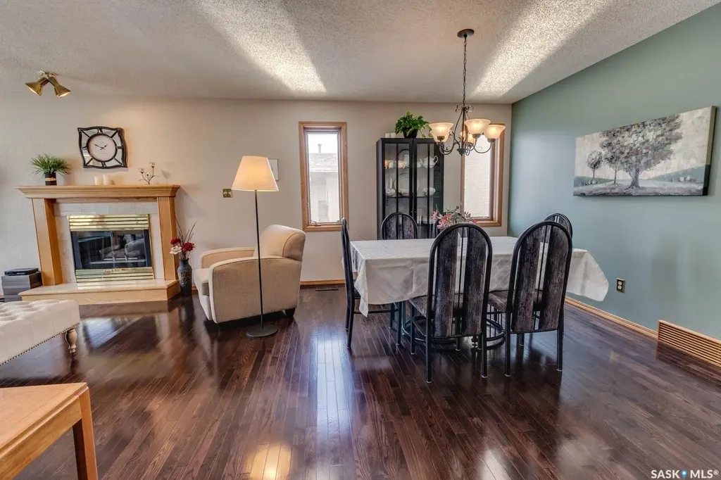 205 Hector Crescent N Regina SK S4Y 1C1