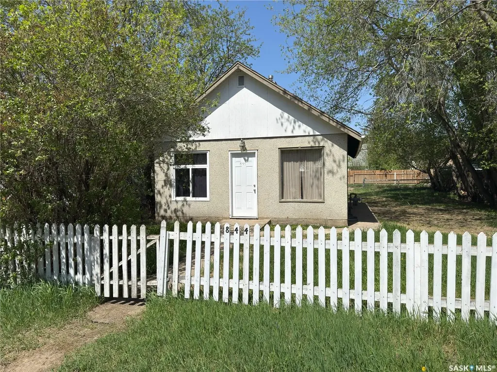 844 13th Street W Prince Albert SK S6V 3H3