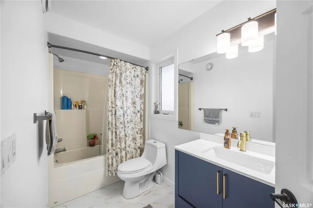 222 Stepney Crescent Saskatoon SK S7T 0A5