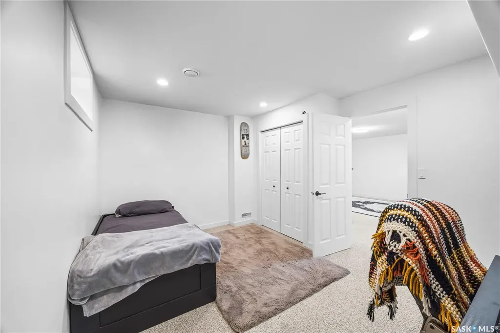 222 Stepney Crescent Saskatoon SK S7T 0A5