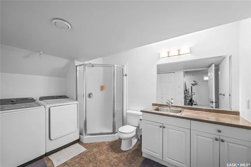 222 Stepney Crescent Saskatoon SK S7T 0A5