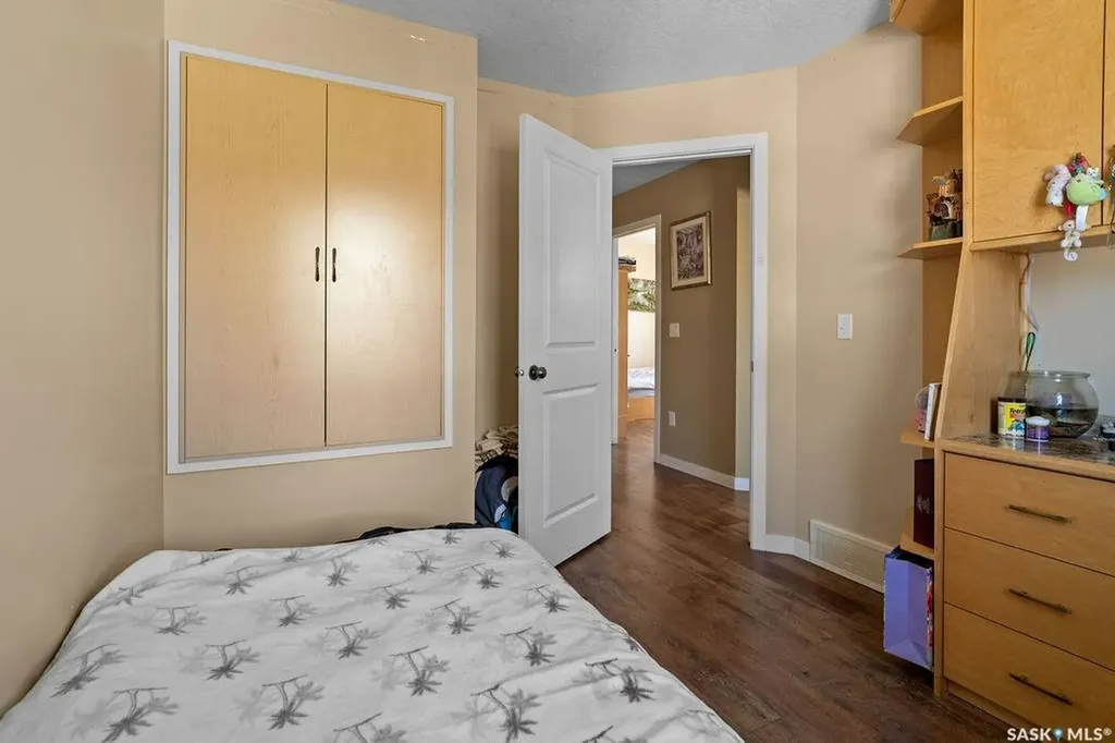 5242 Aerodrome Road Regina SK S4W 0H7