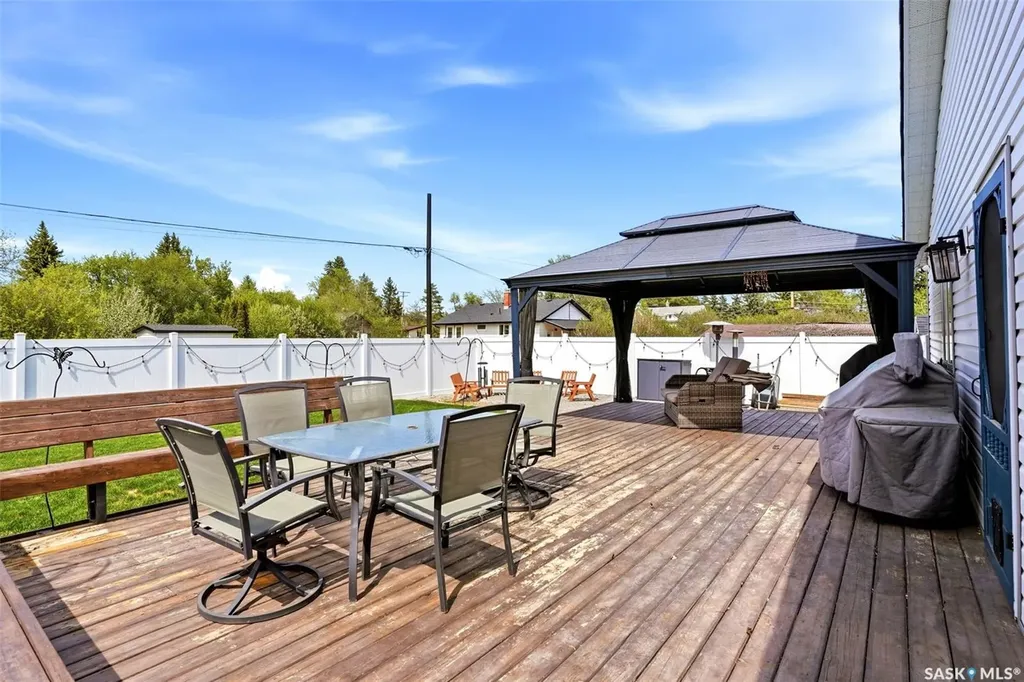 807 Woodward Avenue Indian Head SK S0G 2K0