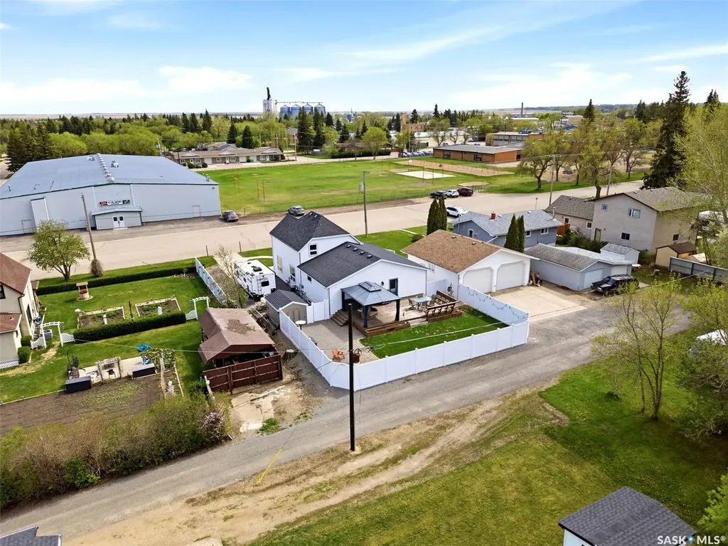807 Woodward Avenue Indian Head SK S0G 2K0