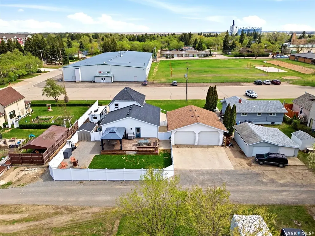807 Woodward Avenue Indian Head SK S0G 2K0