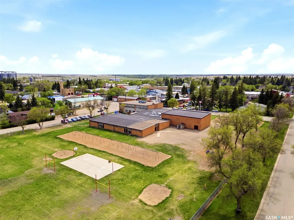 807 Woodward Avenue Indian Head SK S0G 2K0