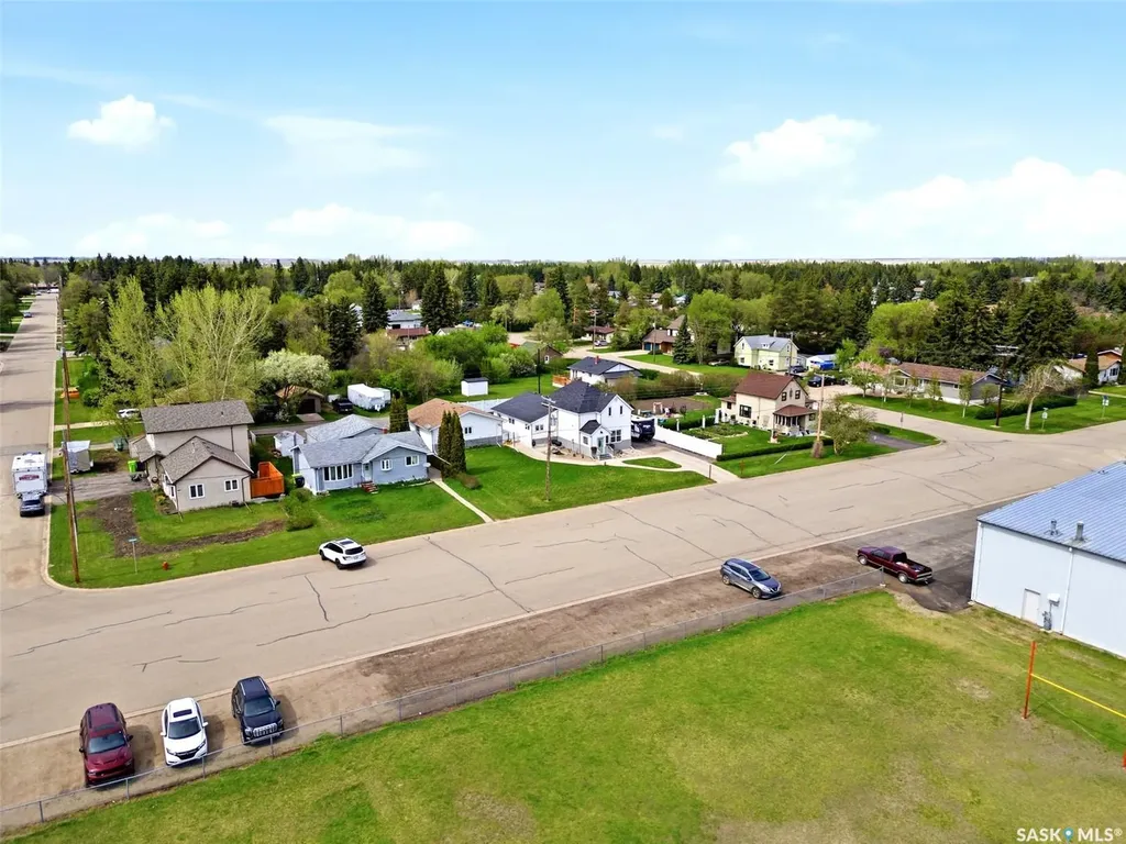 807 Woodward Avenue Indian Head SK S0G 2K0