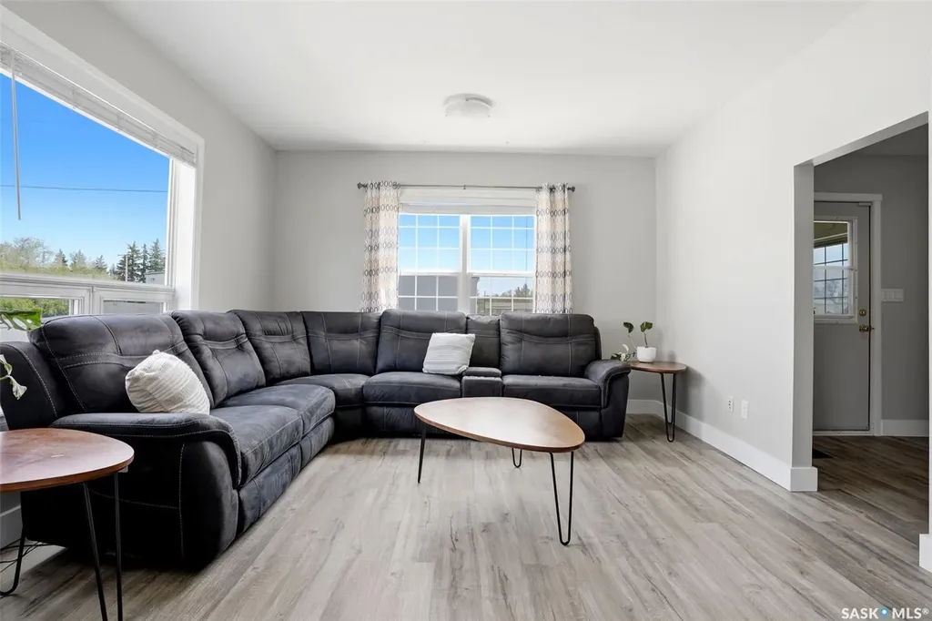 807 Woodward Avenue Indian Head SK S0G 2K0