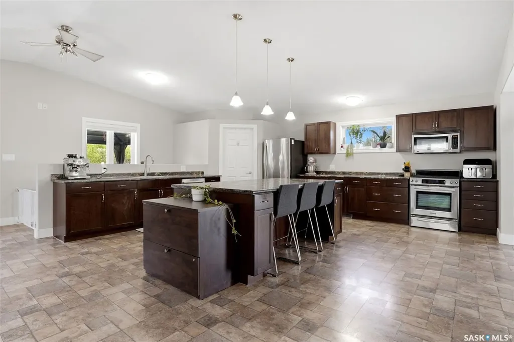 807 Woodward Avenue Indian Head SK S0G 2K0