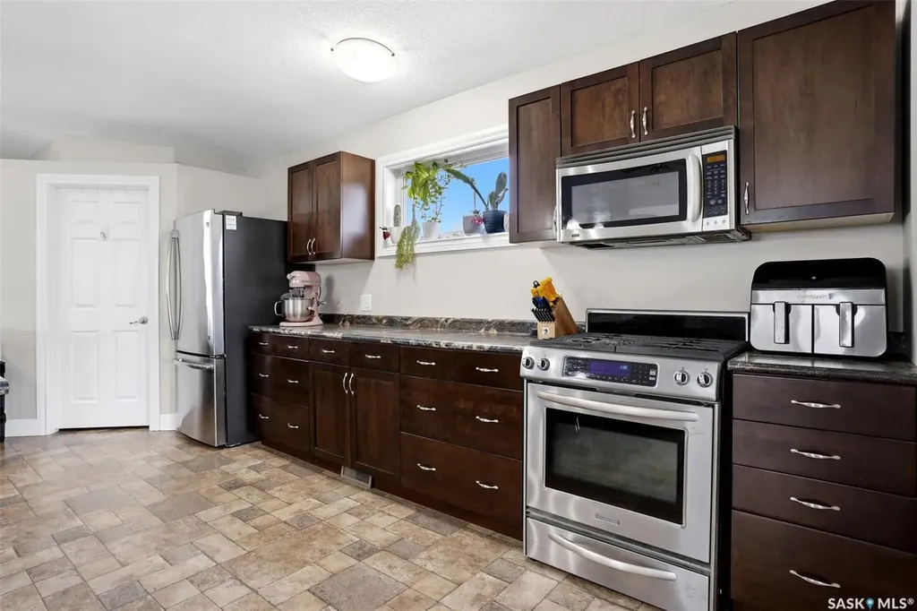 807 Woodward Avenue Indian Head SK S0G 2K0