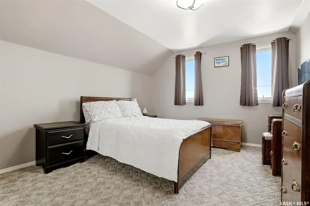 807 Woodward Avenue Indian Head SK S0G 2K0