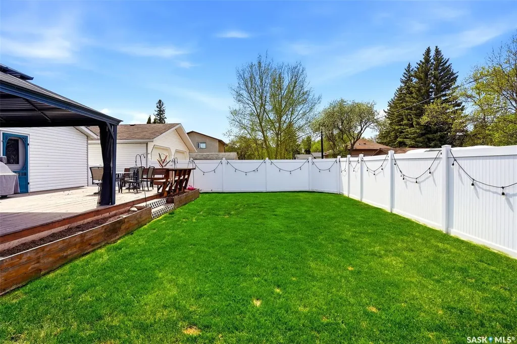 807 Woodward Avenue Indian Head SK S0G 2K0