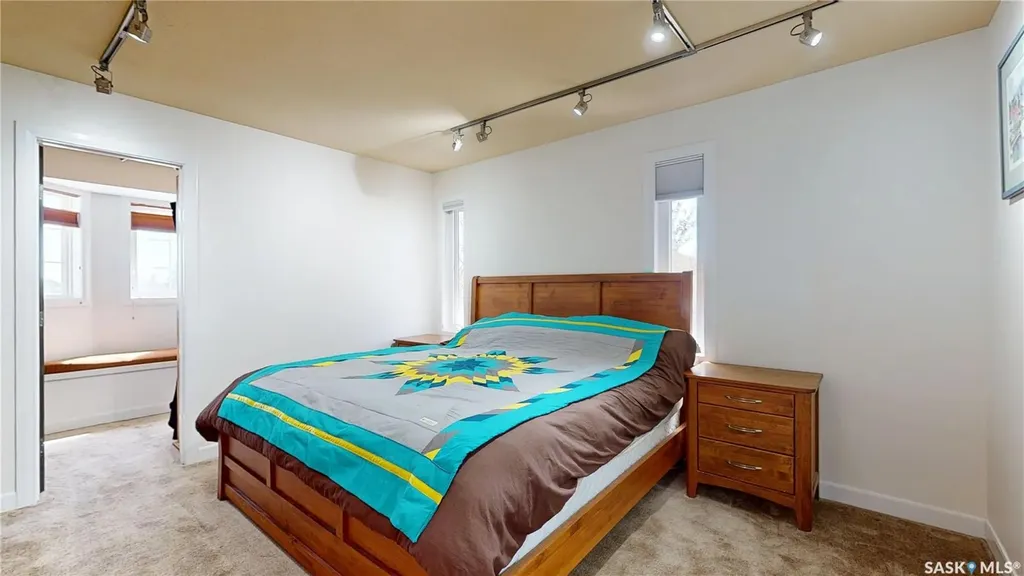 7527 Butler Bay Regina SK S4Y 1B8