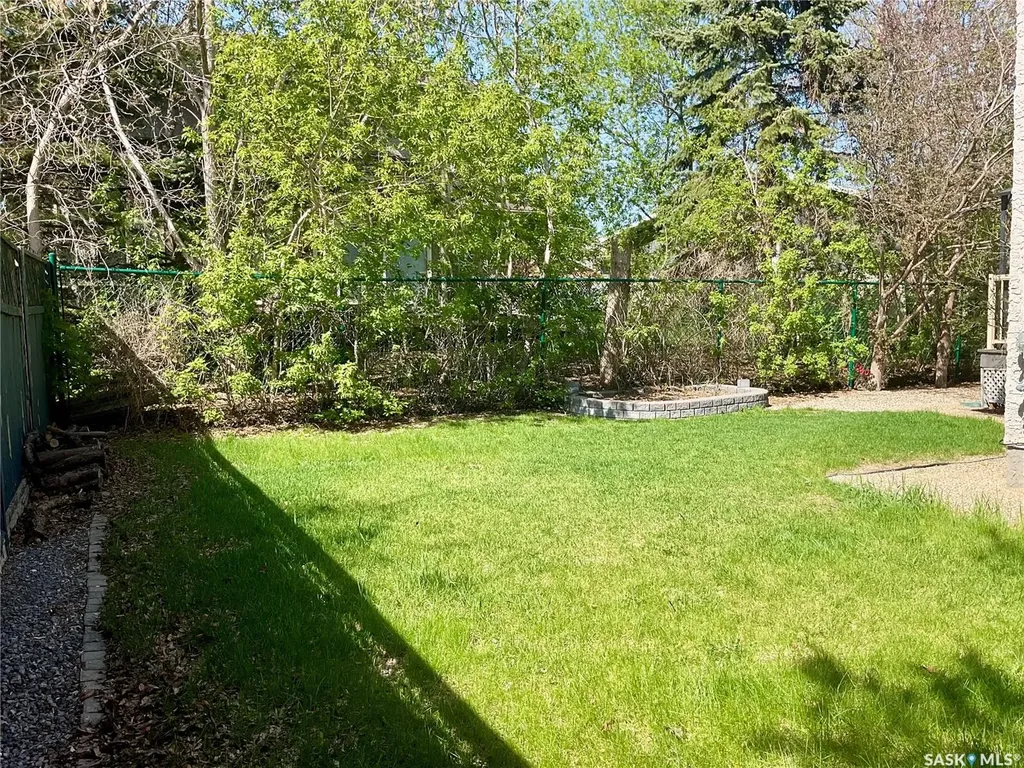 7527 Butler Bay Regina SK S4Y 1B8