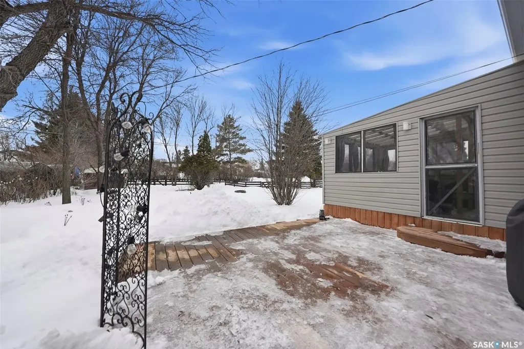 313 7th Avenue W Watrous SK S0K 4T0