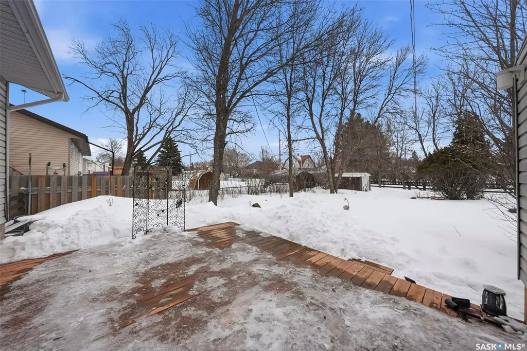 313 7th Avenue W Watrous SK S0K 4T0