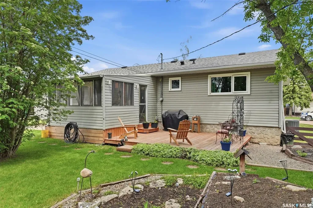 313 7th Avenue W Watrous SK S0K 4T0