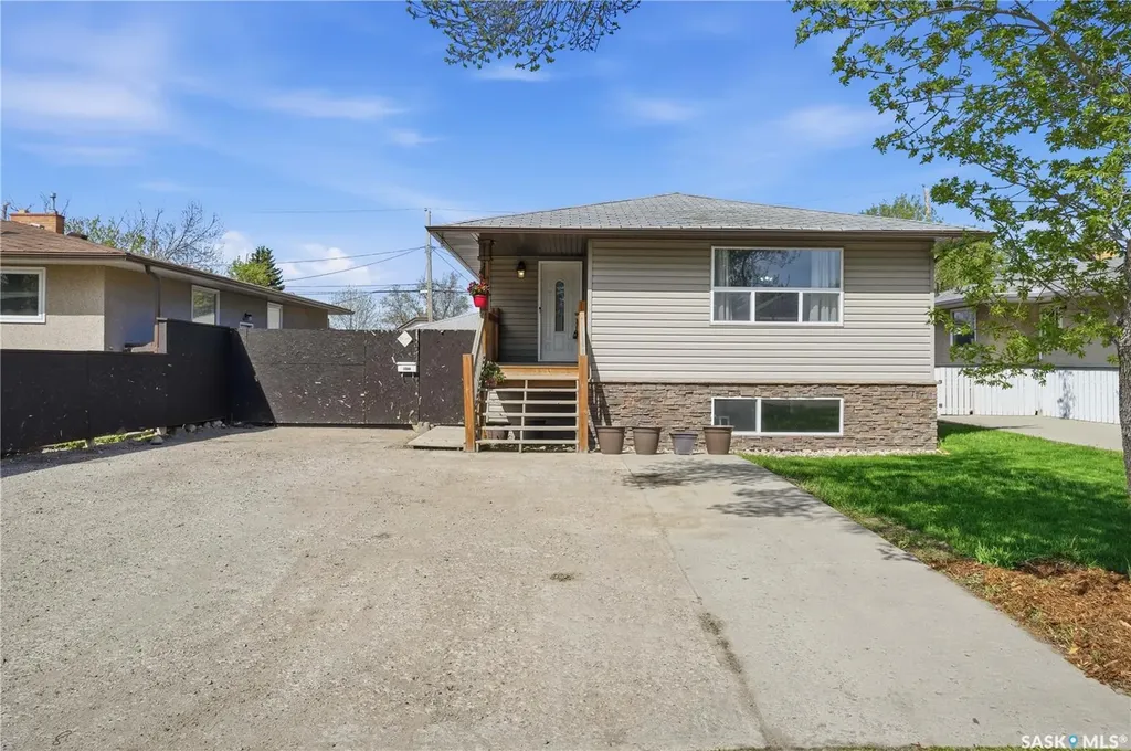 1360 Lacon Street Regina SK S4N 1Y9
