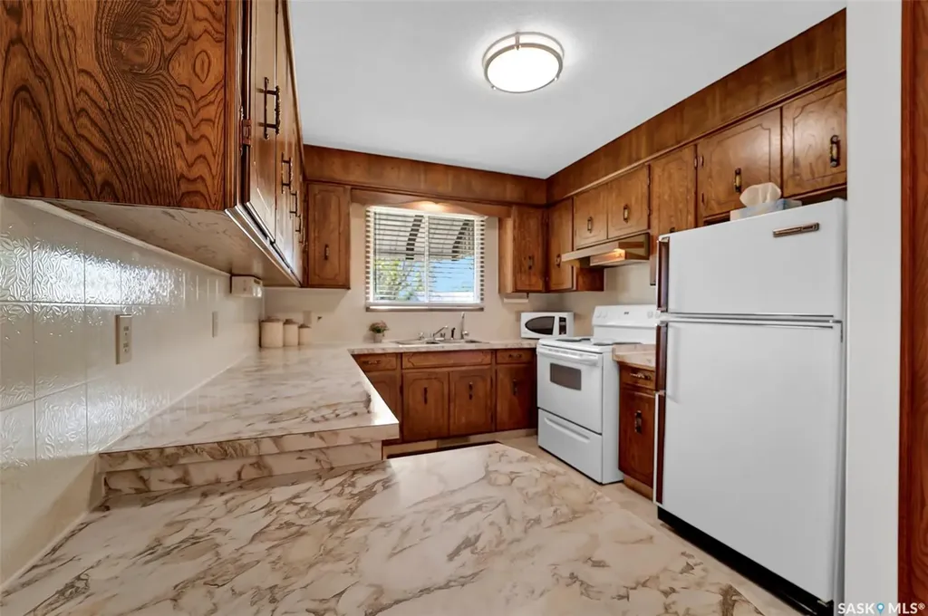 107 3rd Avenue E Blaine Lake SK S0J 0J0