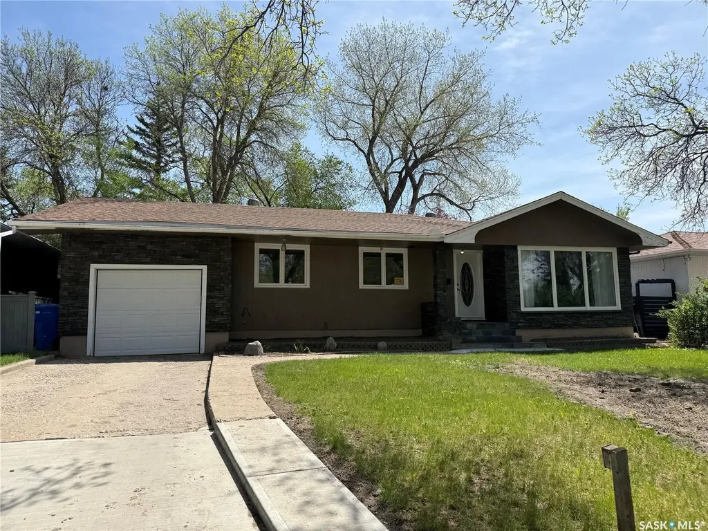 25 Calder Crescent Regina SK S4S 4A5
