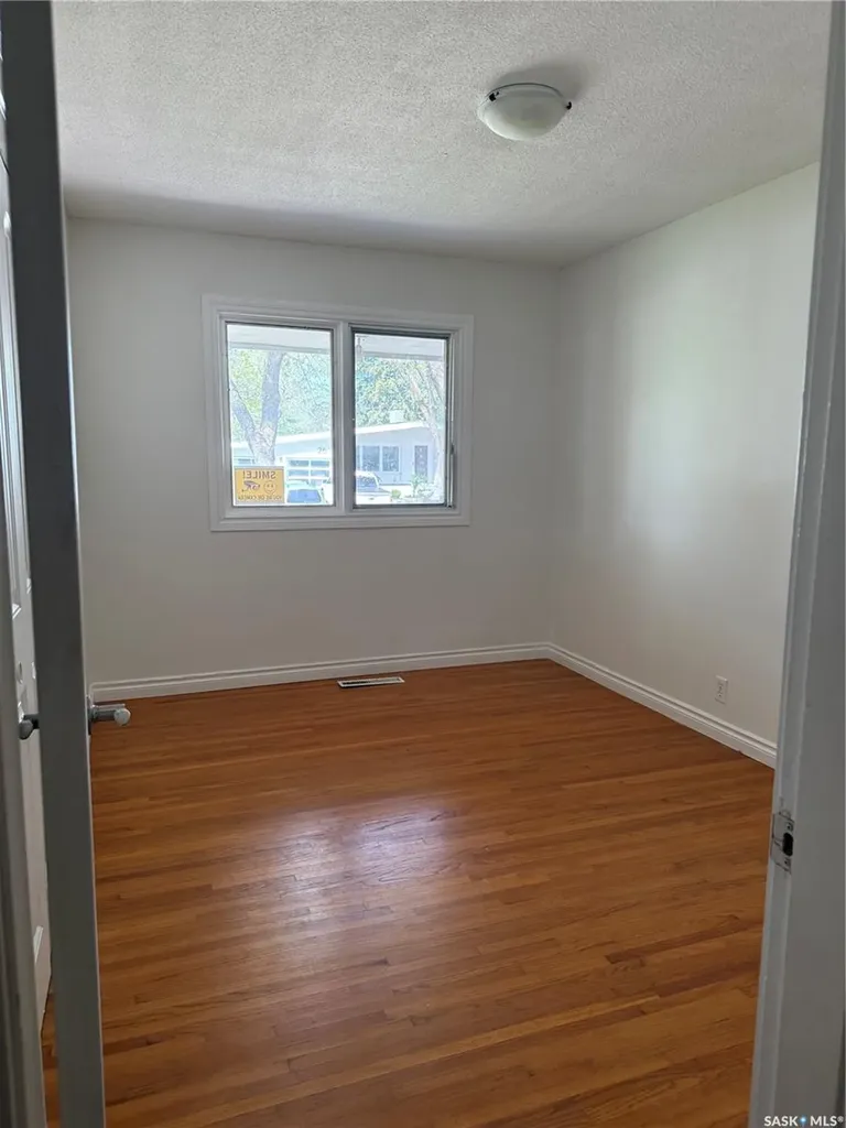 25 Calder Crescent Regina SK S4S 4A5