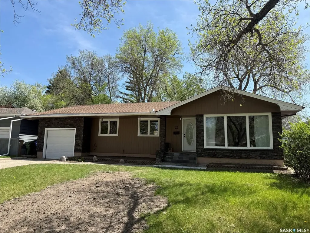 25 Calder Crescent Regina SK S4S 4A5