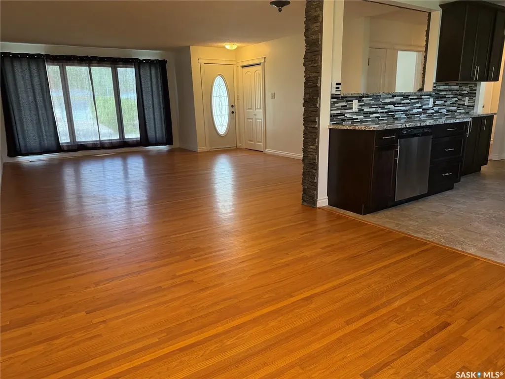 25 Calder Crescent Regina SK S4S 4A5