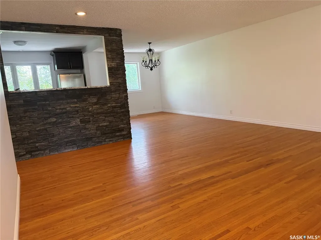25 Calder Crescent Regina SK S4S 4A5