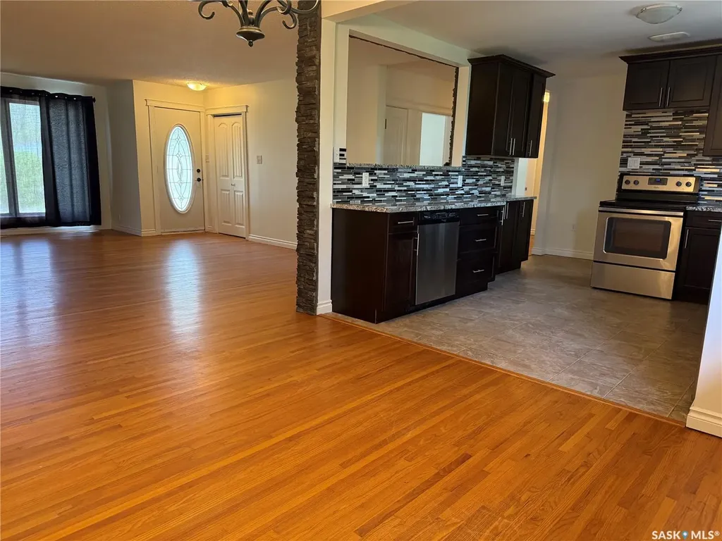 25 Calder Crescent Regina SK S4S 4A5