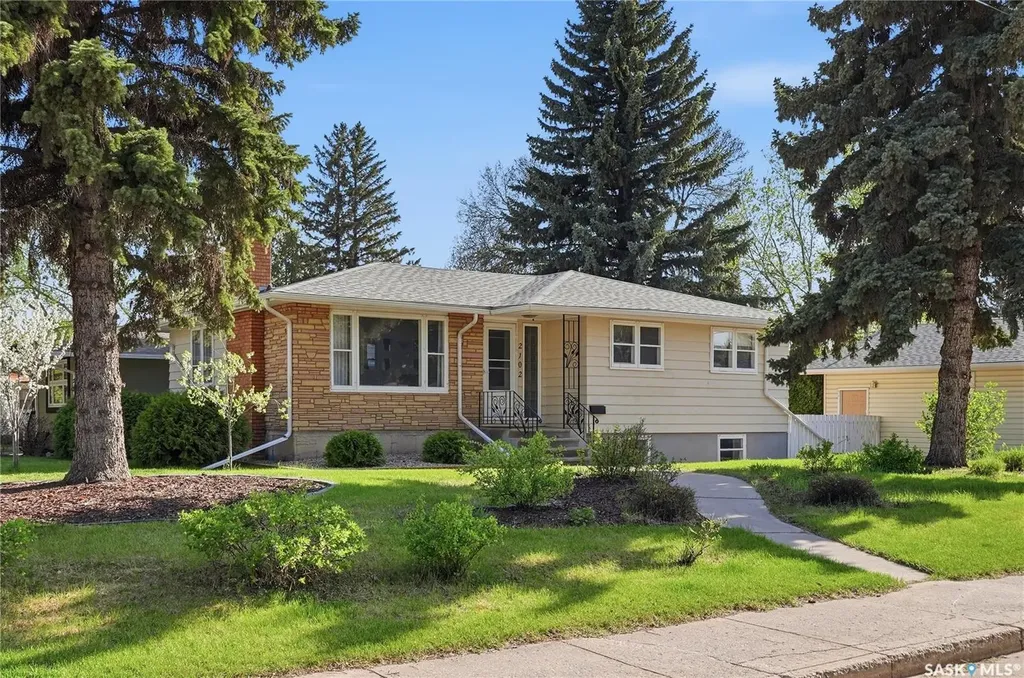 2102 Cumberland Avenue S Saskatoon SK S7J 1Z3
