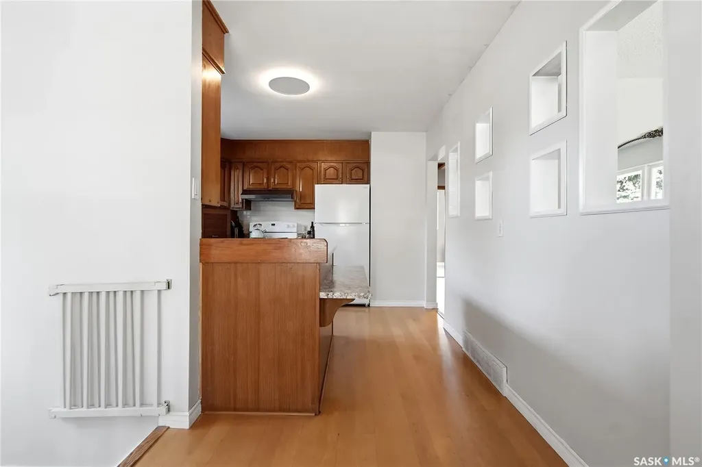 2102 Cumberland Avenue S Saskatoon SK S7J 1Z3