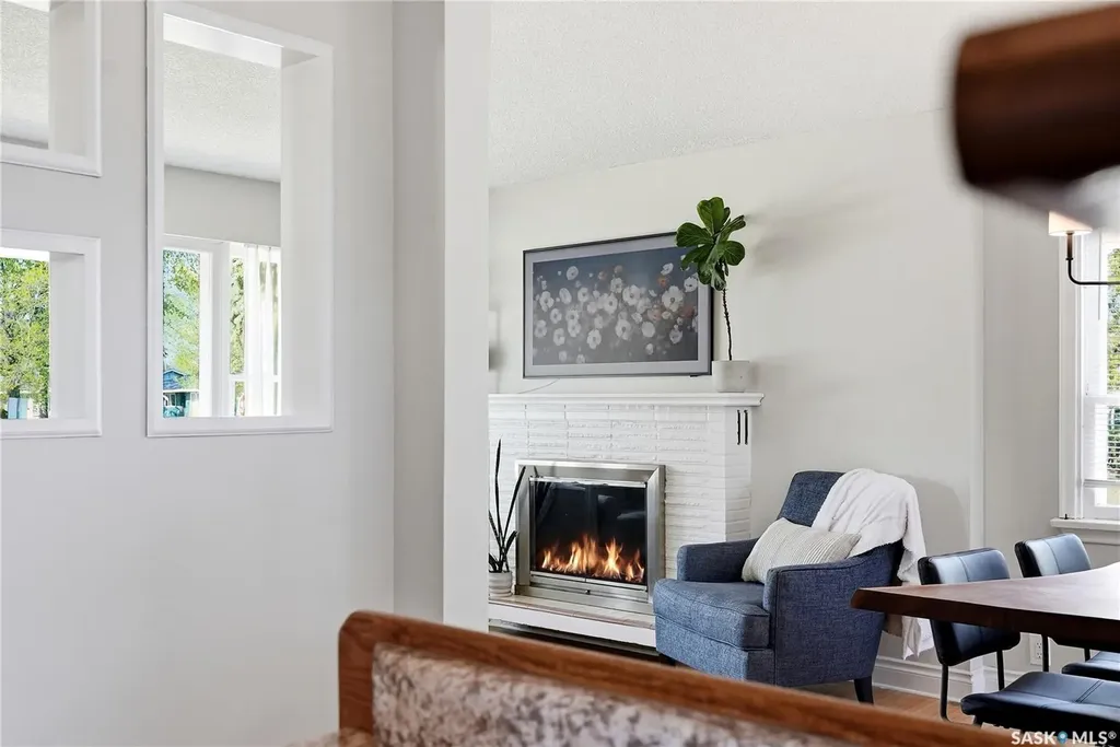 2102 Cumberland Avenue S Saskatoon SK S7J 1Z3